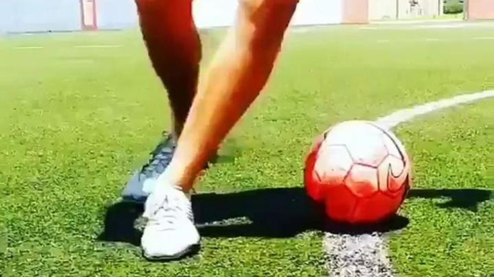 آموزش تکنیک های  فوتبالی